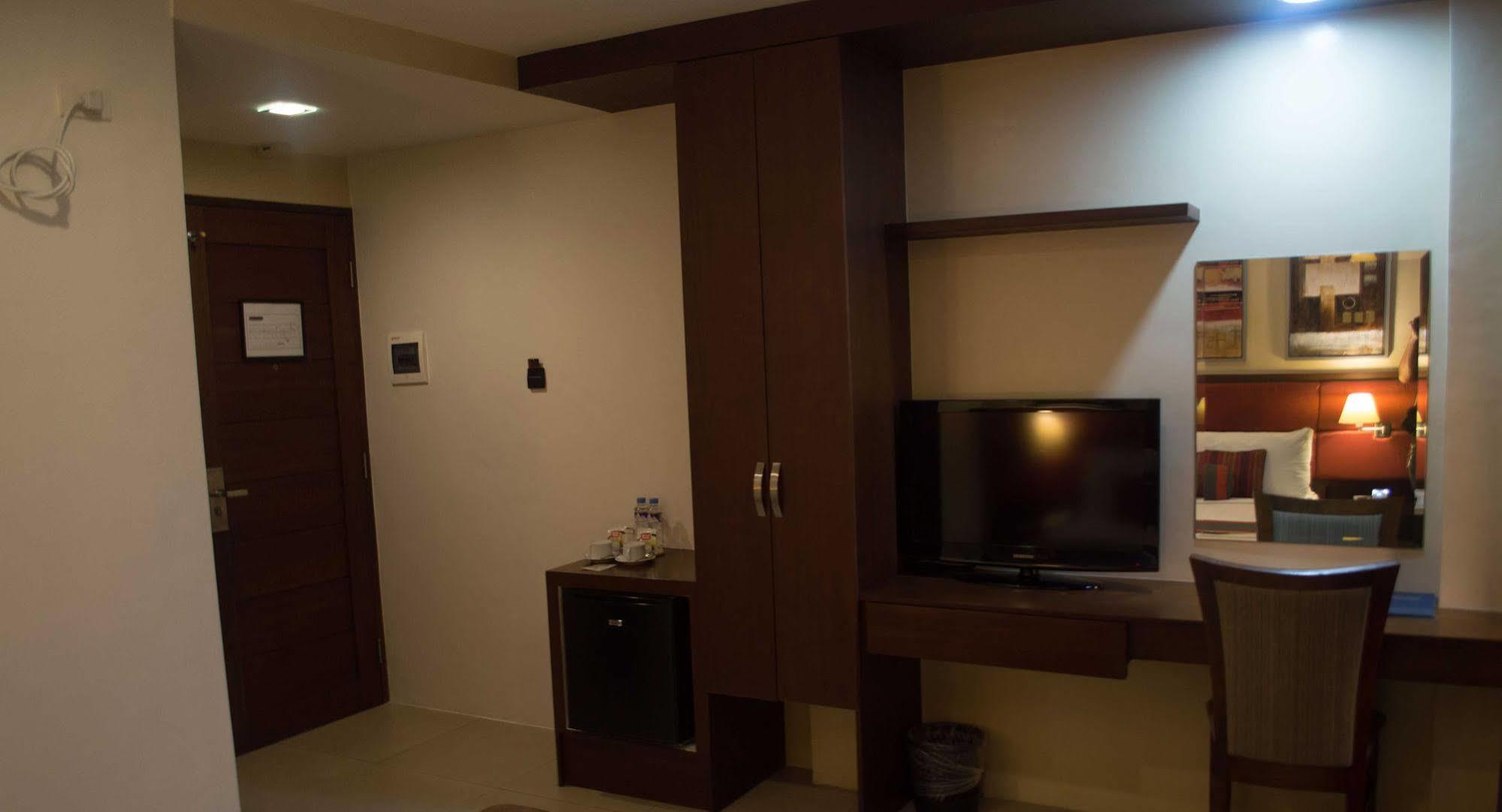 Mango Suites Tuguegarao City Bagian luar foto