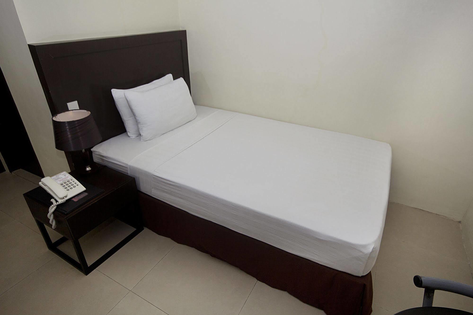 Mango Suites Tuguegarao City Bagian luar foto